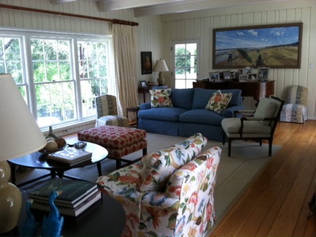 Chevy Chase Drive Living Room Interior Design - Robert Schwarzenbach