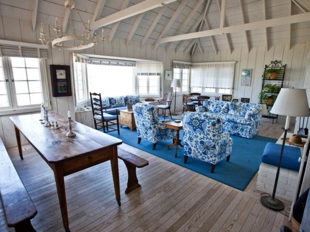 Oceanside Living Room Interior Design - Robert Schwarzenbach