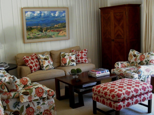Chevy Chase Drive Living Room Interior Design - Robert Schwarzenbach